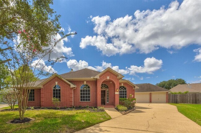 Building Photo - 2107 Crossbay Ct