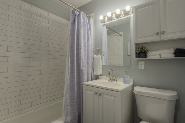 Building Photo - 4108 Clark Ave