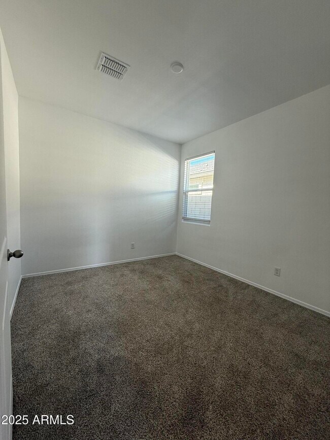 Building Photo - 4620 S 104th Gln