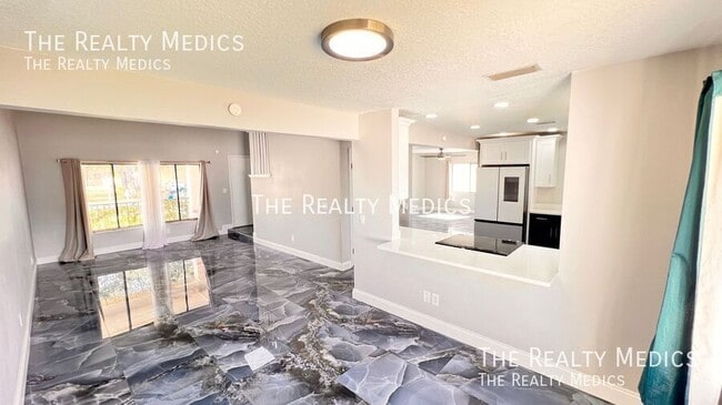 Building Photo - 430 Red Coat Ln