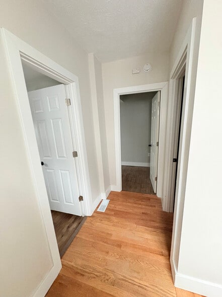 Building Photo - 146 Straight Ave NW