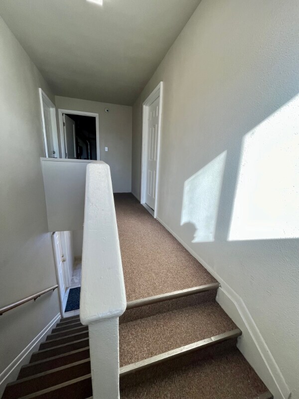 Building Photo - 4370 Loomis Ave