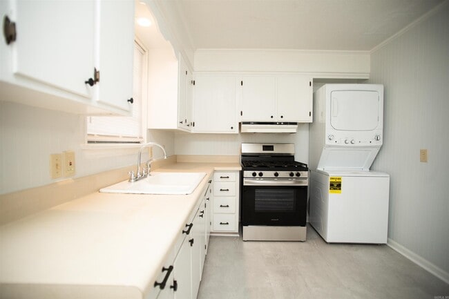 Building Photo - 316 Keightley Dr