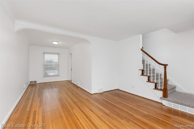 Building Photo - 699 St Clair Ave