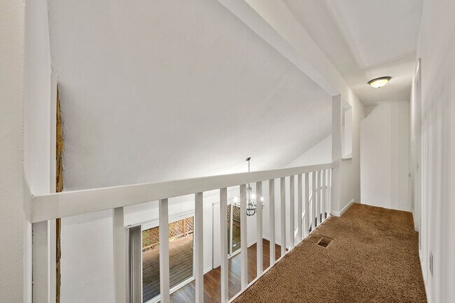 Building Photo - 1353 Overlook Cove SE