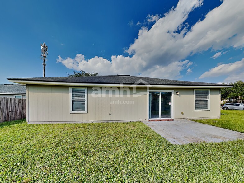Building Photo - 11134 Lauren Oak Ln