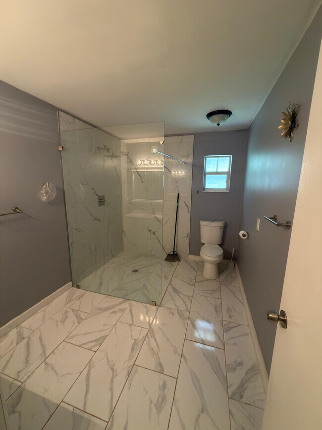 Building Photo - 1302 Ariana Woods Cir