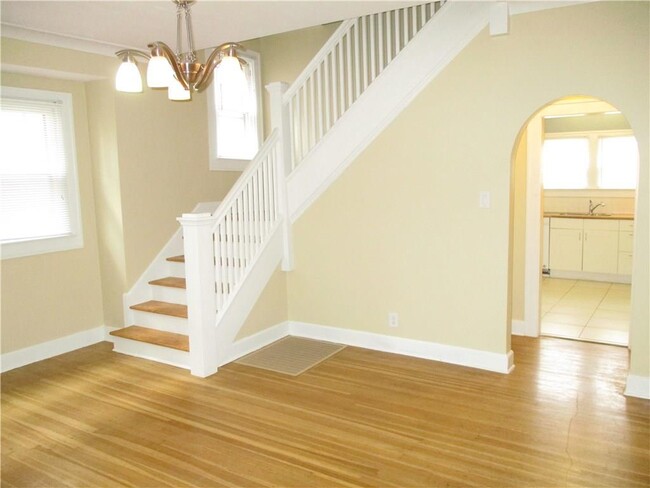 dinning room - 3548 Carrollton Ave