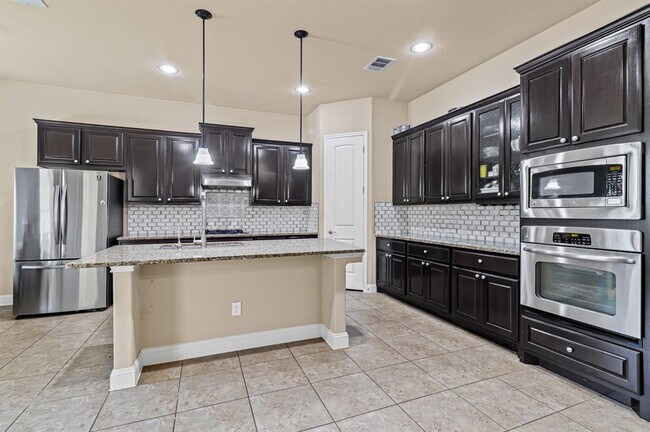 Building Photo - 3211 Herradura Dr