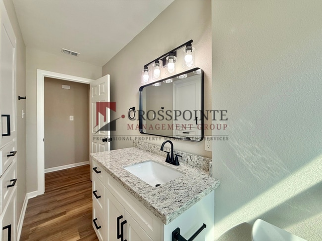 Building Photo - 303 N Virginia Ave