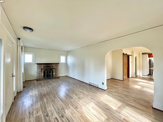 Building Photo - Great Home for rent