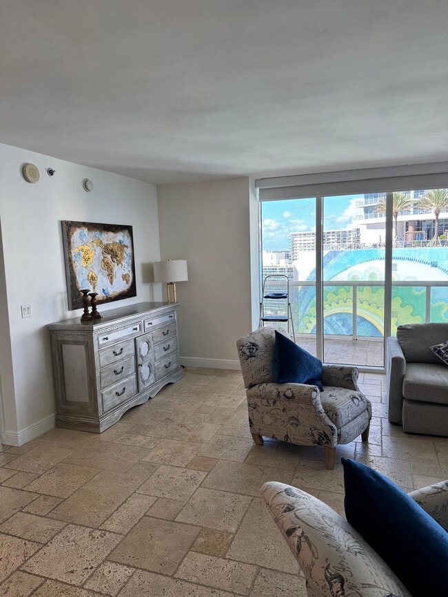 Building Photo - 1800 S Ocean Dr