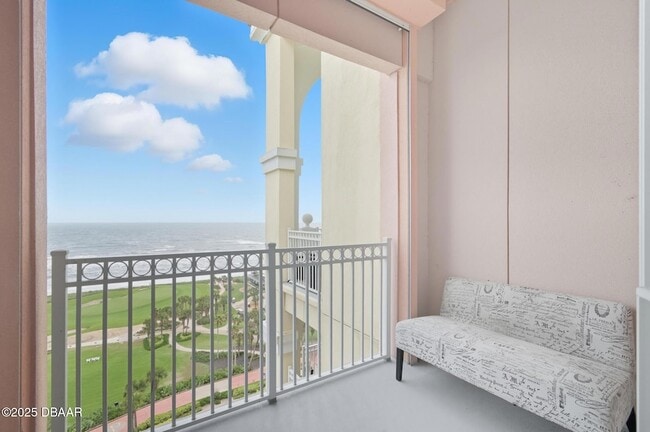 Building Photo - 200 Ocean Crest Dr