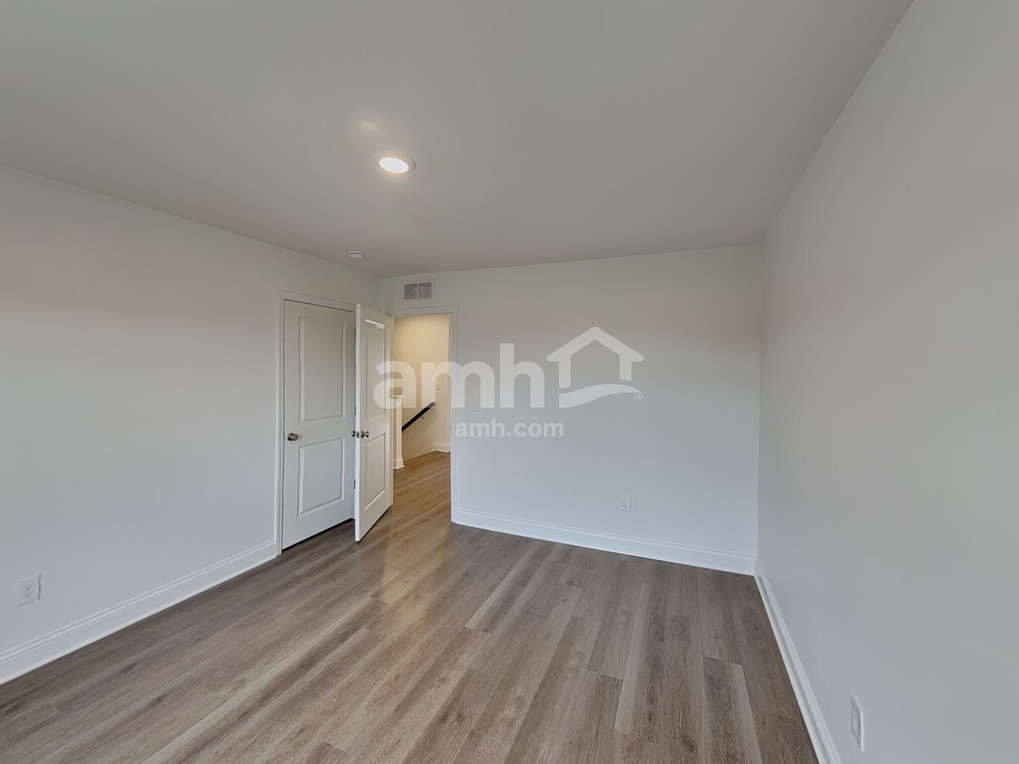 Building Photo - 9028 Henley Ave