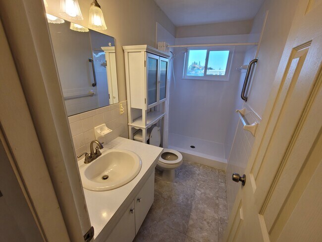 Building Photo - 2363 Israeli Dr