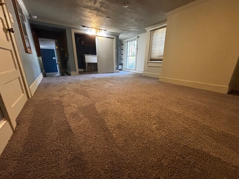 Building Photo - 201 Woodside Ave