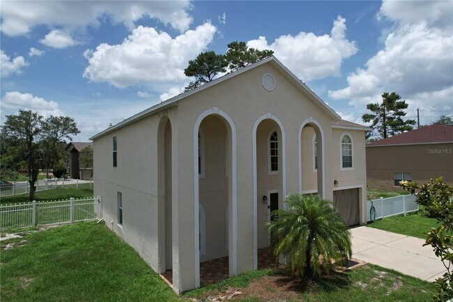Primary Photo - 5060 Spanish Oaks Blvd