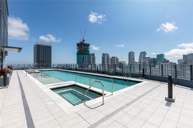 Building Photo - 121 NE 5th St