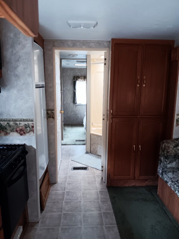 Building Photo - 4129 MS-18