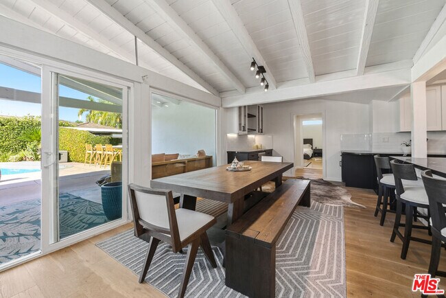 Building Photo - 22428 Victory Blvd