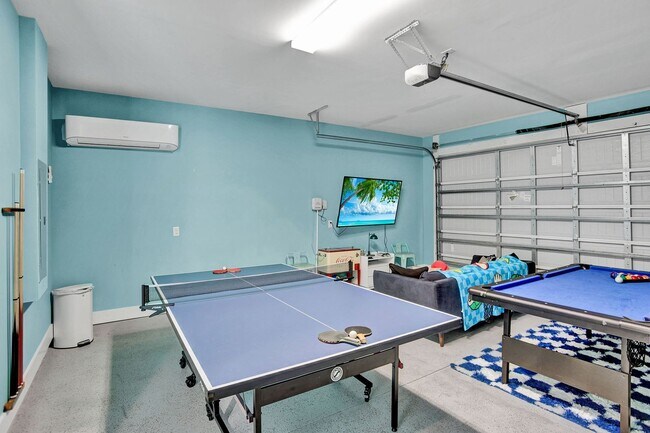 Building Photo - Luxury Beach Living Just Two Blocks from the Ocean – 4 Bed/3 Bath Fully Furnished Jacksonville Be...