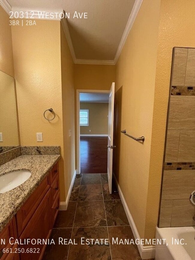 Building Photo - 20312 Weston Ave