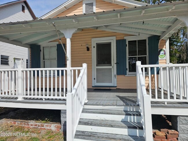 Building Photo - 816 Oak St