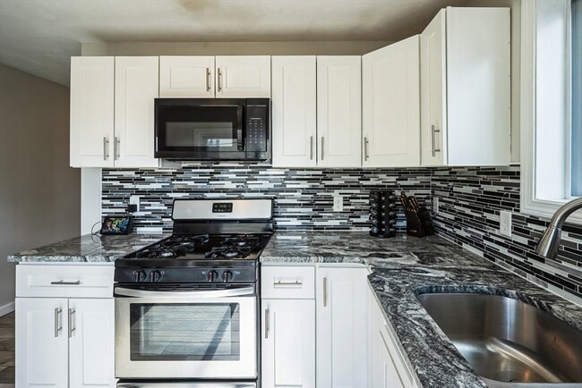 Primary Photo - 10 Clapp St