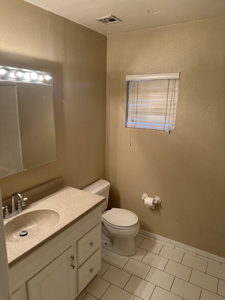Building Photo - 4860 N 73rd St
