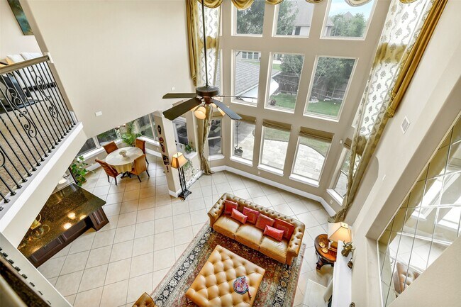 Building Photo - 28606 Rolling Ridge Dr
