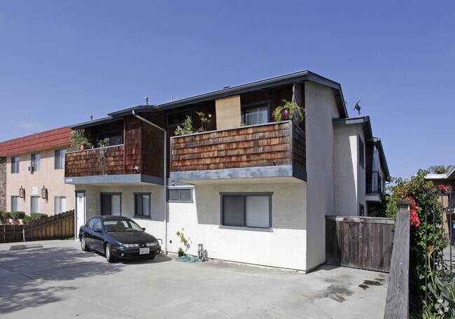 Building Photo - 4560 Idaho St