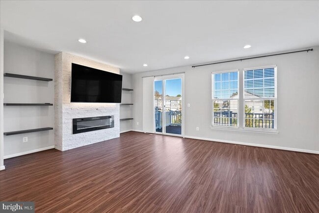 Building Photo - 8182 Broad Pl