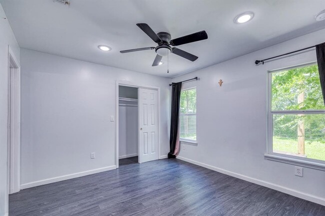Building Photo - 6202 Carnation Terrace