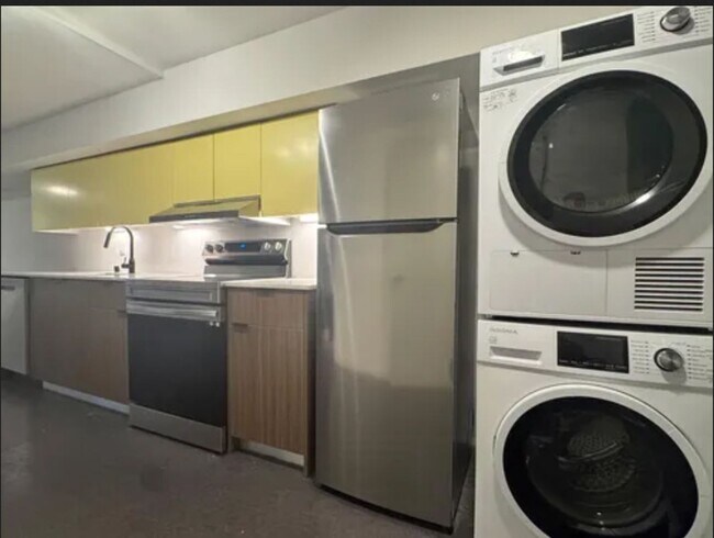 Interior Photo - Harvey Hillcrest