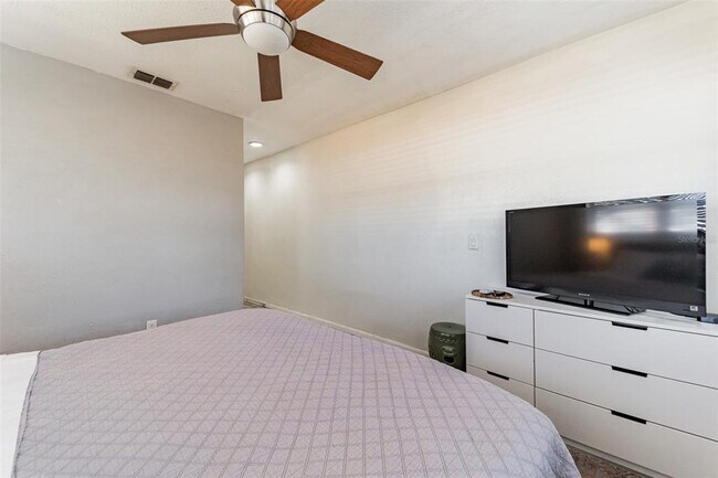 Building Photo - 418 Lebeau St