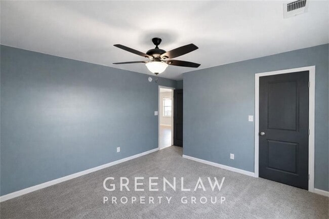 Building Photo - 256 Birch St