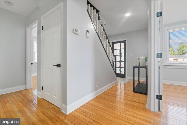 Building Photo - 2209 Monocacy Rd