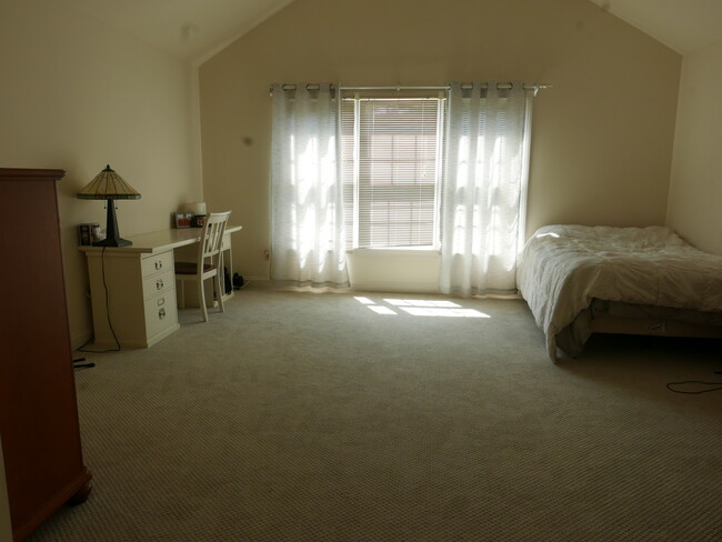 Third Bedroom - 8 Meadowbrook Club Way