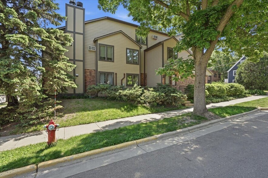 Building Photo - 311 Forest St