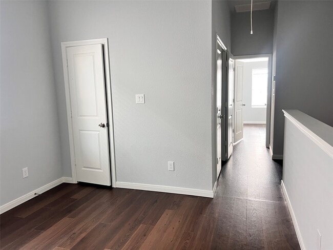 Building Photo - 4936 Dalhart Dr