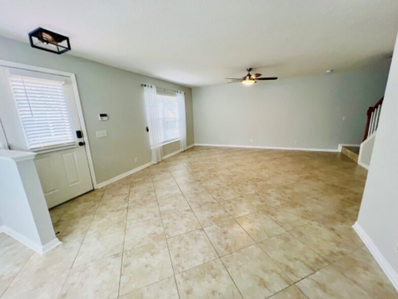 Building Photo - 3857 Island Way