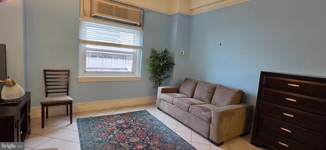 Building Photo - 2721 Boardwalk
