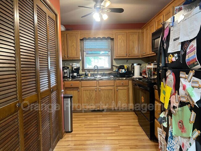 Building Photo - 343 Old Greenville Hwy