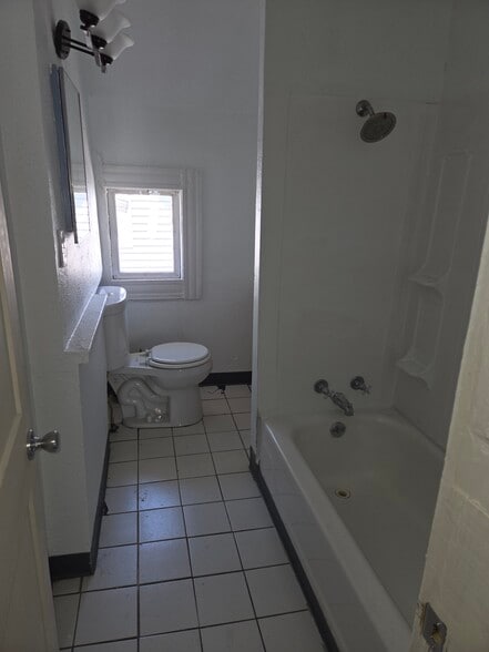 Building Photo - 3133 W 44th St