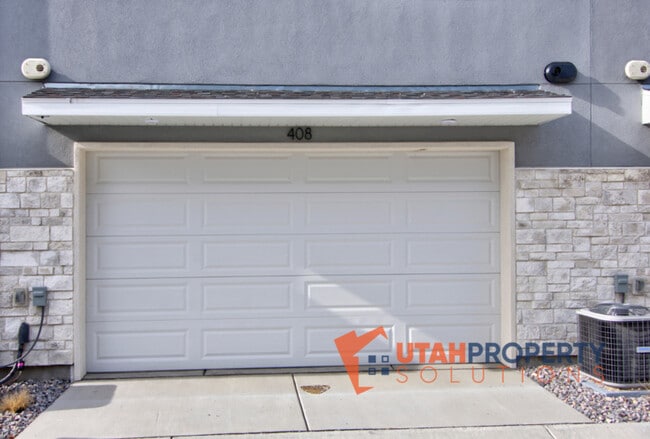 Building Photo - 408 S 980 W