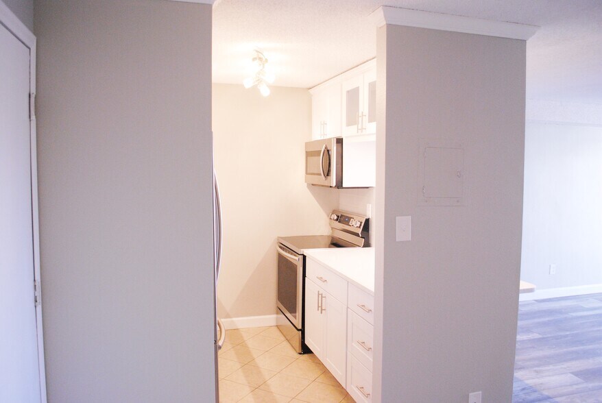 Kitchen - 2 Adams St