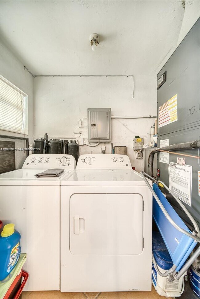 Building Photo - 1275 NE 204th Terrace