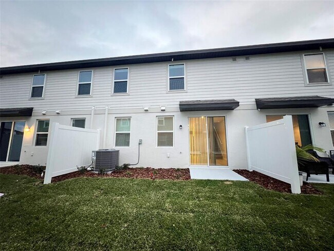 Building Photo - 7693 Imagination Pl