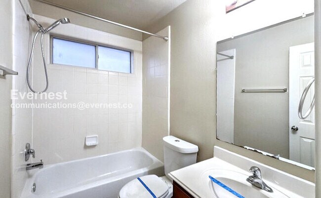 Building Photo - 6107 Wilcox Point Dr