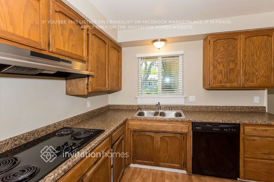 Building Photo - 10208 La Presa Way